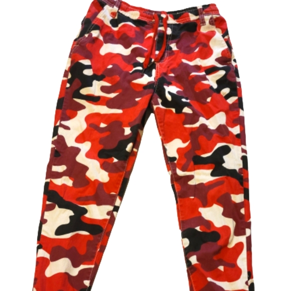 Kreamy Red camouflage pants. 4 pockets. Drawstring waist. Gathered ankles. - Picture 1 of 5
